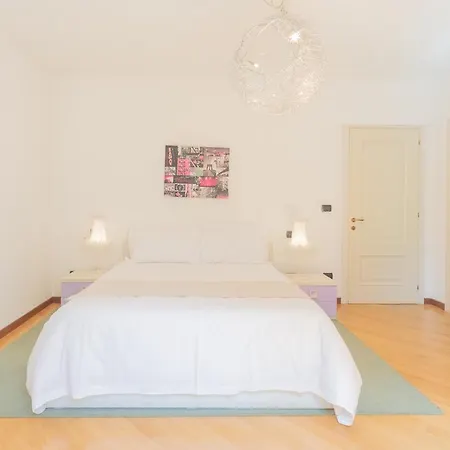 ヴィラ Villa Sofia By Rent All Como