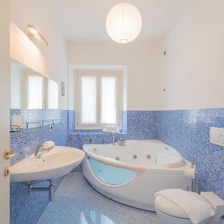 Villa Sofia By Rent All Como ヴィラ *